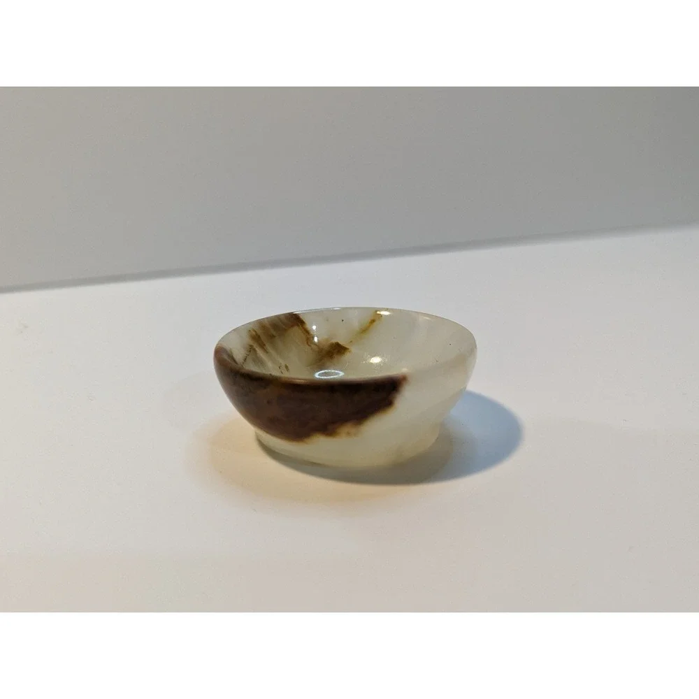 Small‎ onyx bowl/trinket